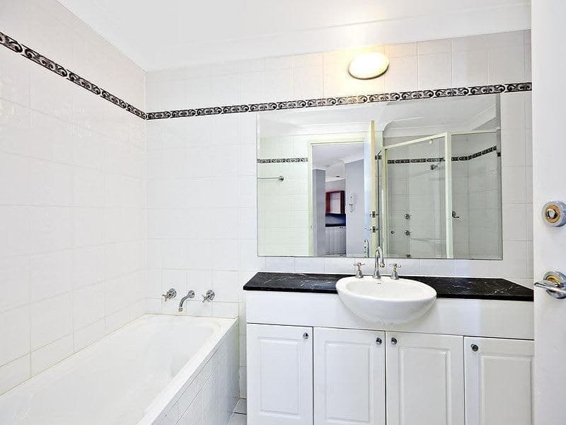 903/10 Wentworth Drive, Liberty Grove - Thumbnail 6