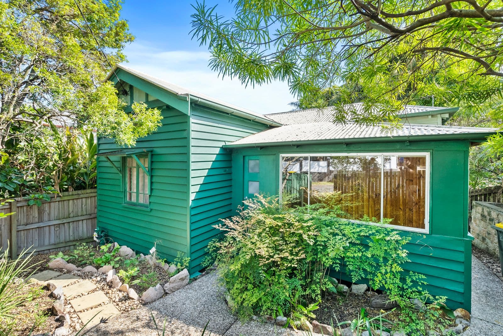 15 Kintore Street, Annerley QLD 4103, Annerley - Image 1
