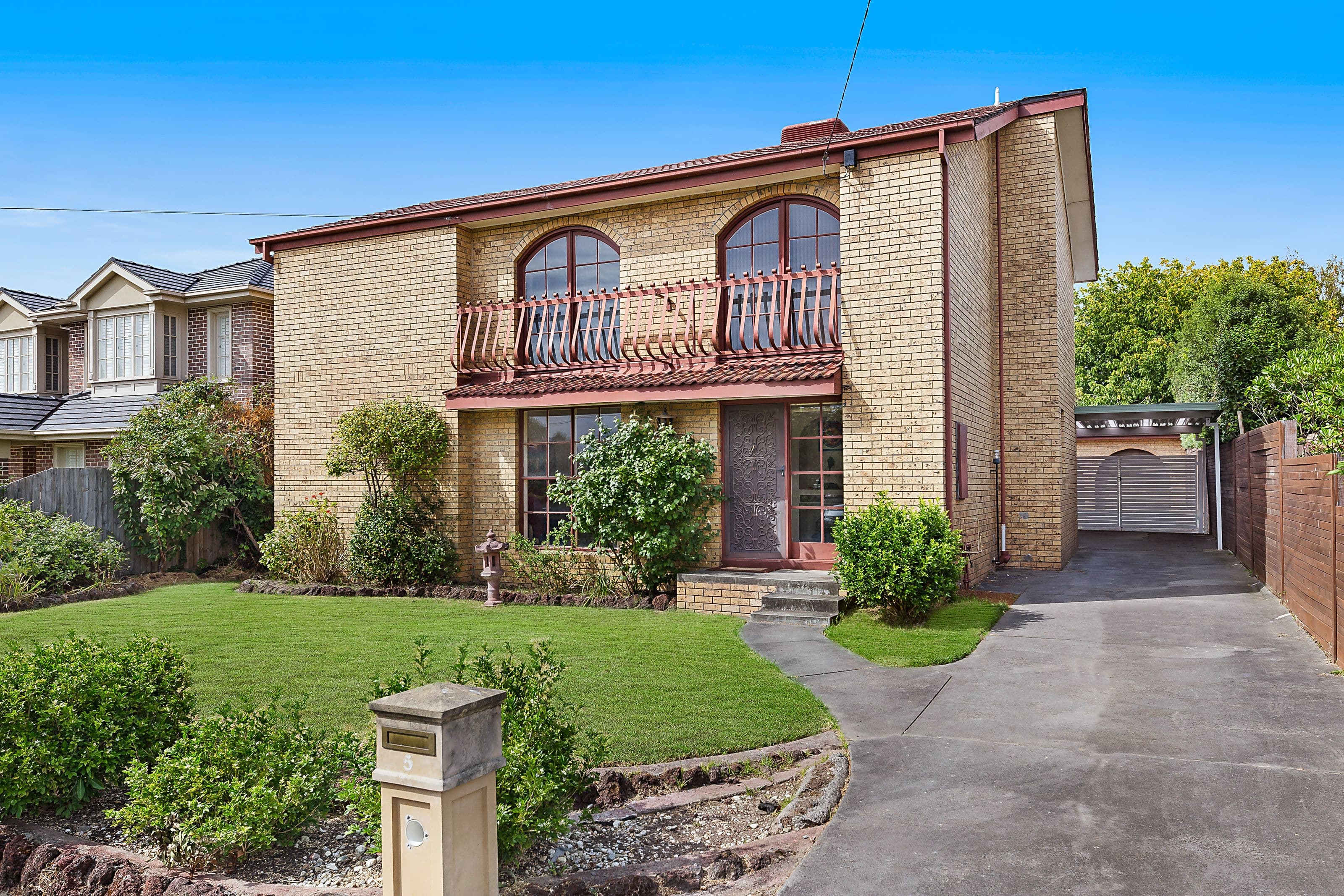 5 Pineda Court, Glen Waverley VIC 3150, Glen Waverley - Image 1