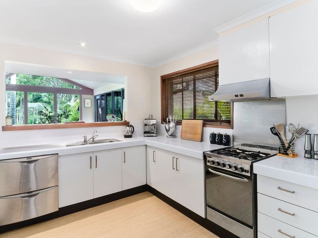 183 Simpsons Road, Elanora QLD 4221, Elanora - Thumbnail 7