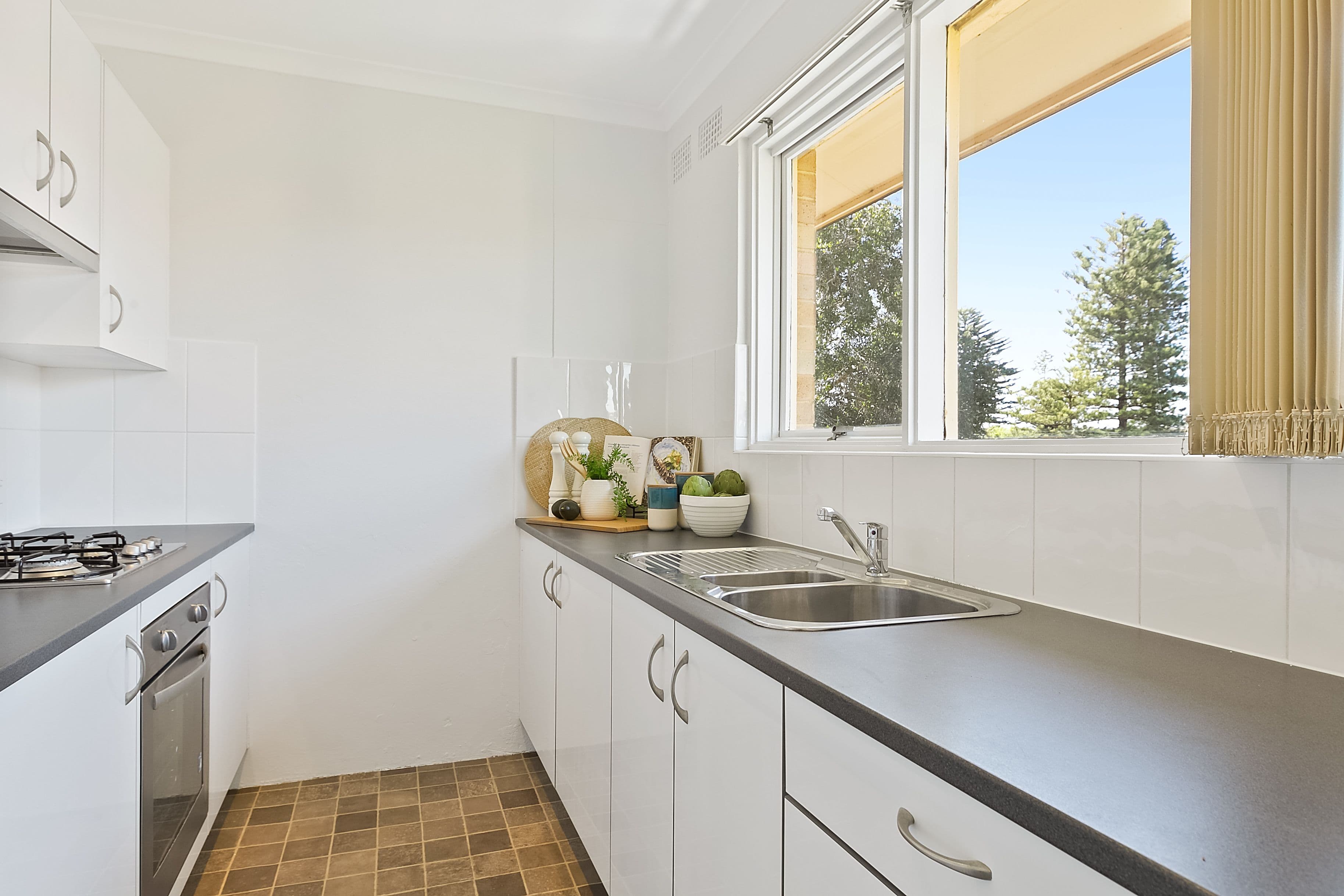 8 Robertson Street, Narrabeen NSW 2101, Narrabeen - Thumbnail 3