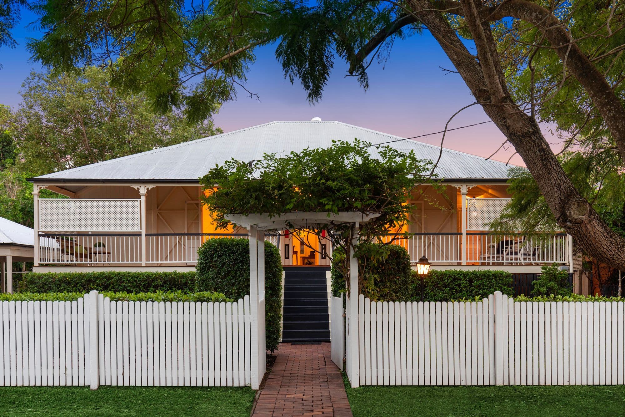 81 Kew Road, Graceville QLD 4075, Graceville - Thumbnail 2