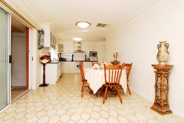 68 Glenelg Drive, CLAYTON SOUTH VIC 3169, Clayton South - Thumbnail 3