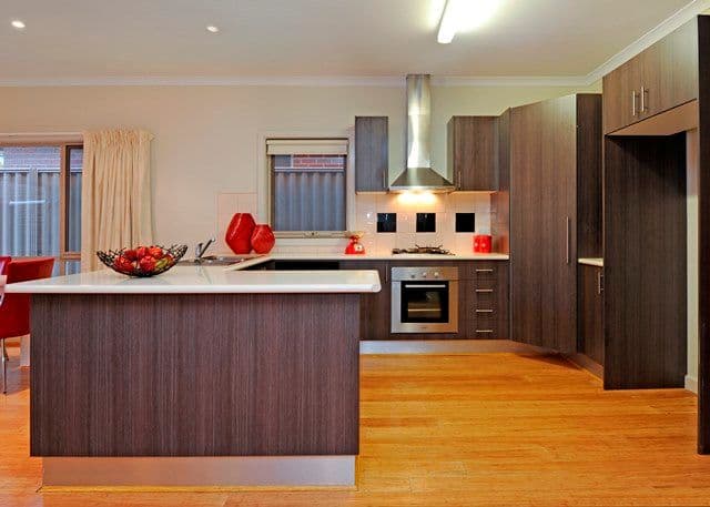 18 Suffolk Street, RESERVOIR VIC 3073, Reservoir - Thumbnail 5