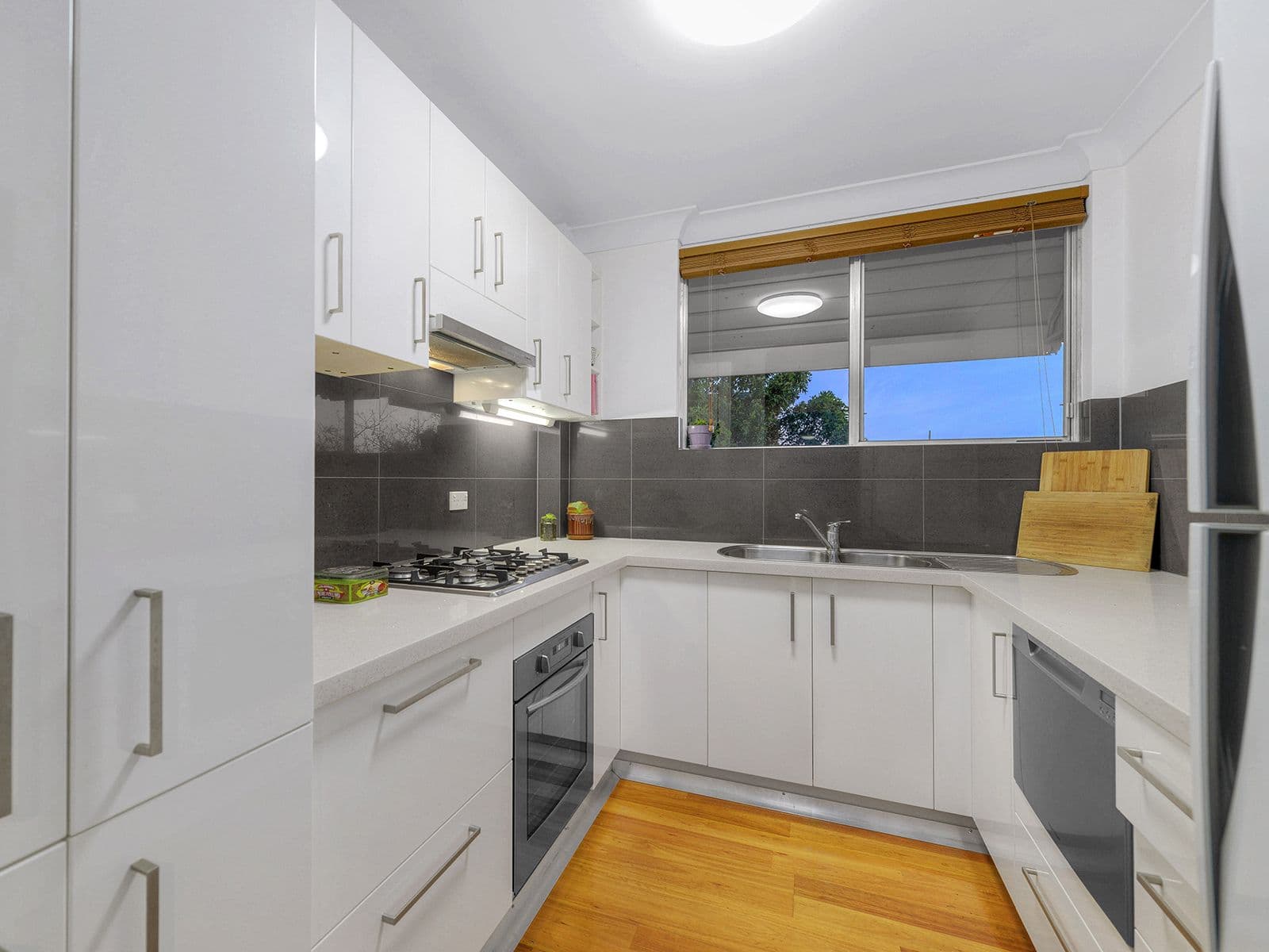 22 Raby Road, Coorparoo QLD 4151, Coorparoo - Thumbnail 5