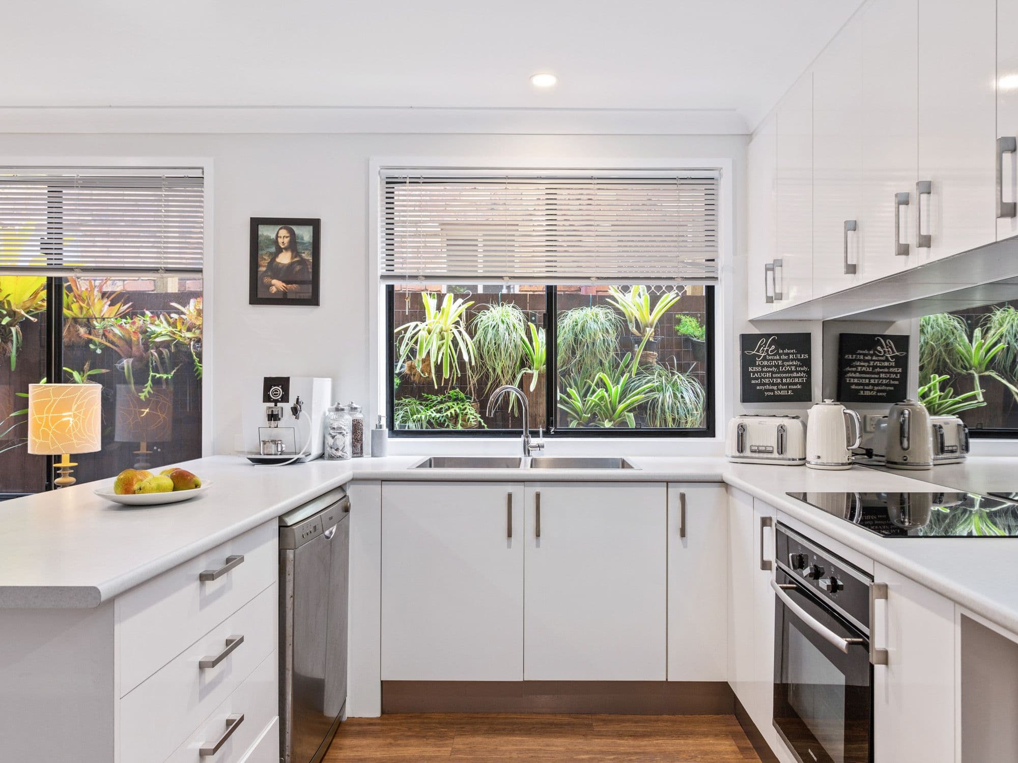 80 Worendo Street, Southport QLD 4215, Southport - Thumbnail 2