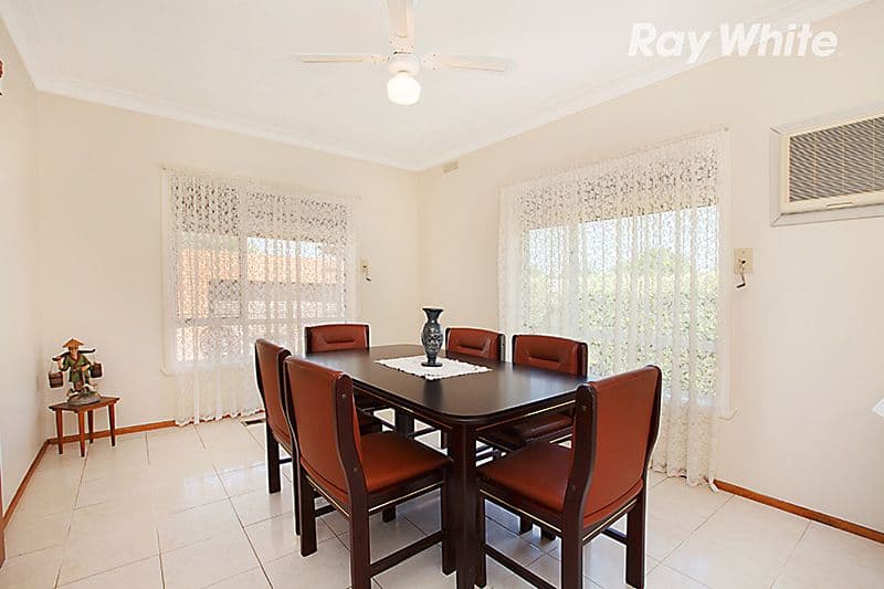 18 Botha Avenue, Reservoir VIC 3073, Reservoir - Thumbnail 5