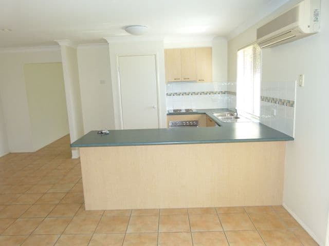 6 Drayton Place, YAMANTO QLD 4305, Yamanto - Thumbnail 2
