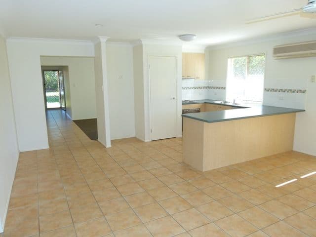 6 Drayton Place, YAMANTO QLD 4305, Yamanto - Thumbnail 5