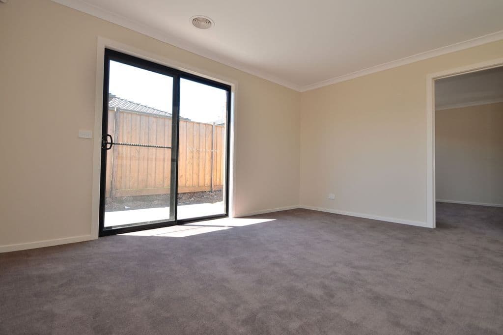 22 Sunridge Drive, MERNDA VIC 3754, Mernda - Thumbnail 4