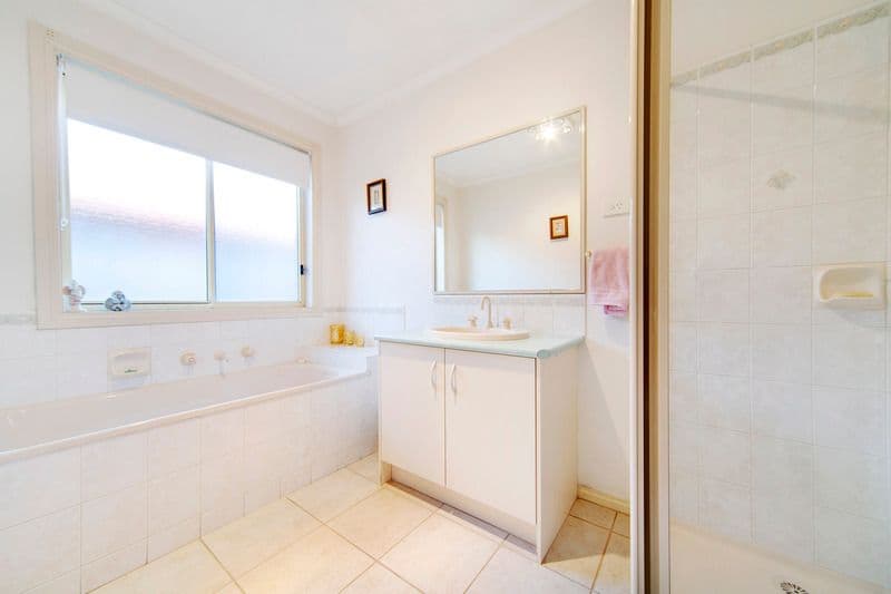 3 Forbes Drive, ASPENDALE GARDENS VIC 3195, Aspendale Gardens - Thumbnail 8