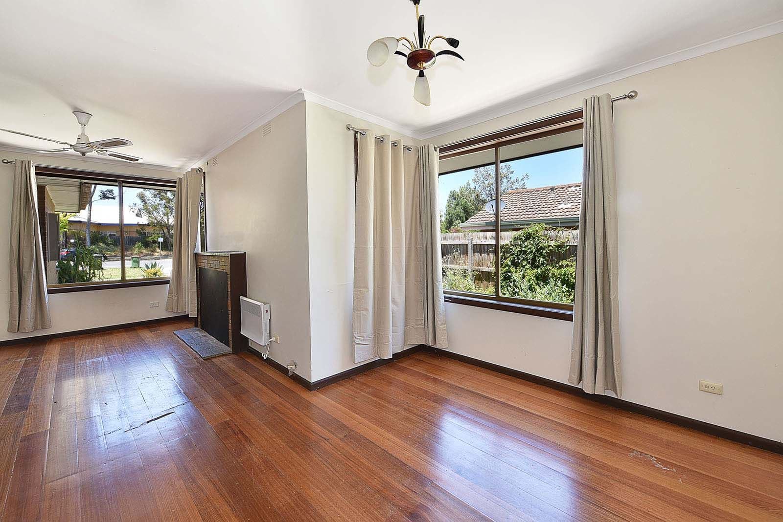 4 O'Shanassy Street, Sunbury VIC 3429, Sunbury - Thumbnail 3