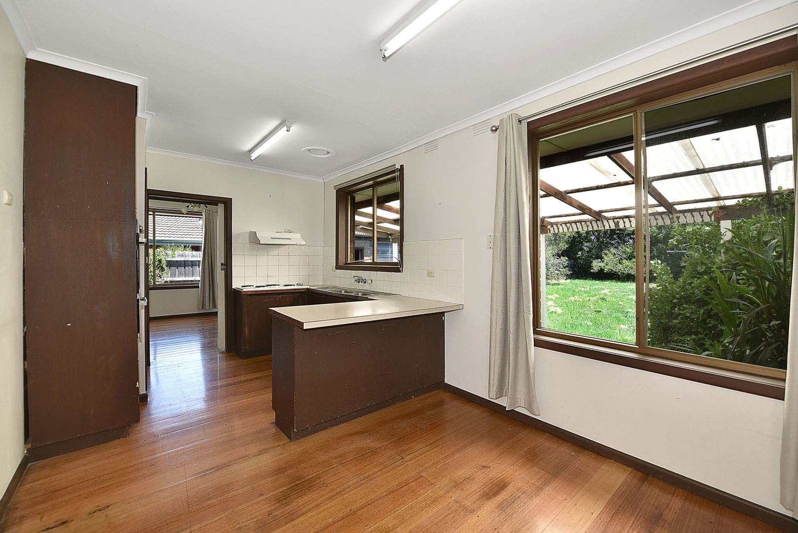 4 O'Shanassy Street, Sunbury VIC 3429, Sunbury - Thumbnail 4