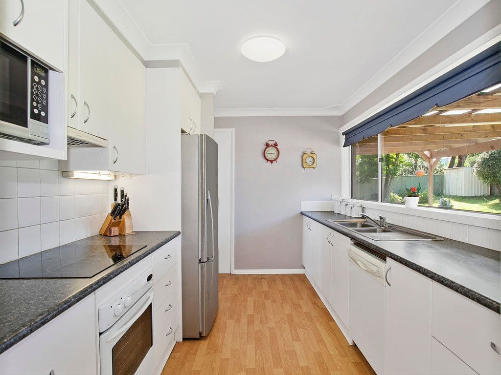 2 Kooraban Street, Waterfall - Thumbnail 3