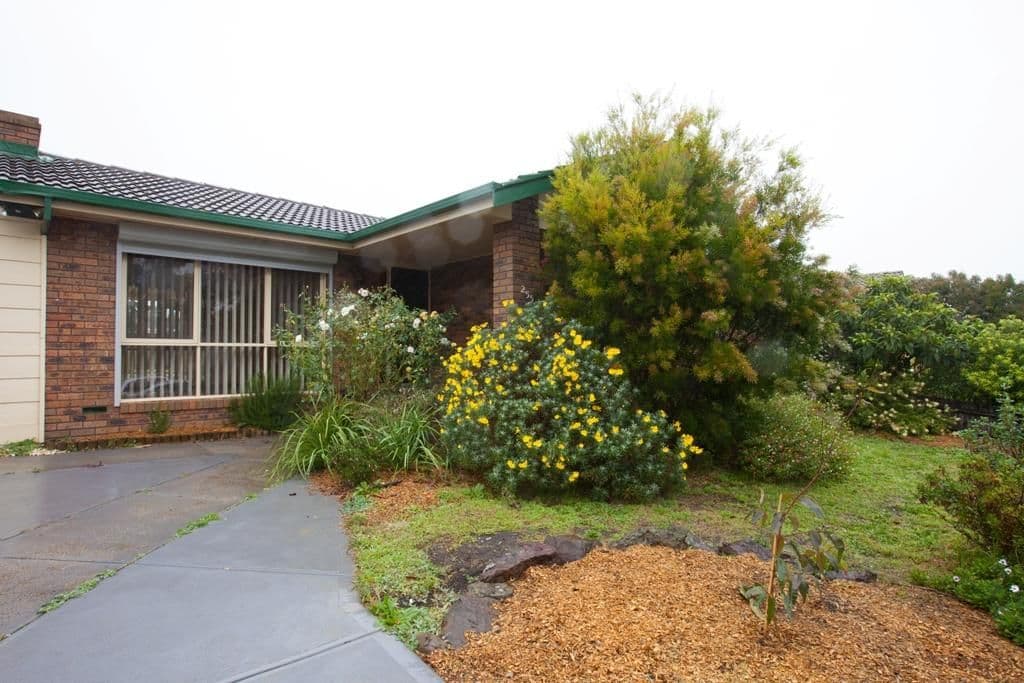 255 Elizabeth Drive, SUNBURY VIC 3429, Sunbury - Thumbnail 2