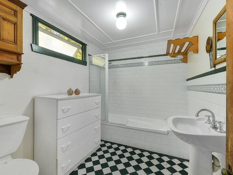 17 Woodland Street, Ashgrove QLD 4060, Ashgrove - Thumbnail 7
