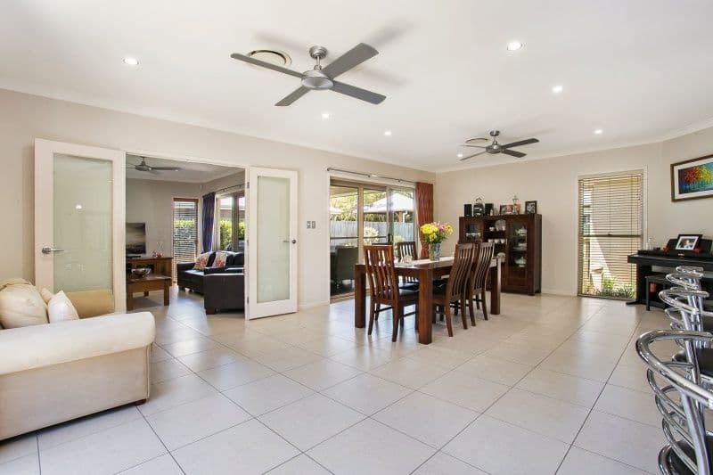 107 Sinnamon Road, SINNAMON PARK QLD 4073, Sinnamon Park - Thumbnail 3