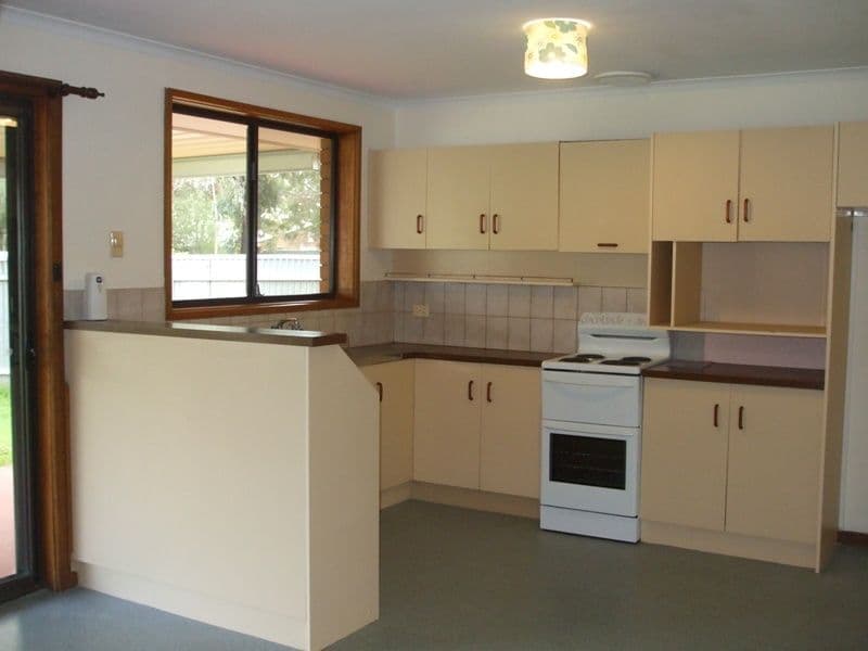 3 Salmon Court, PARAFIELD GARDENS SA 5107, Parafield Gardens - Thumbnail 2