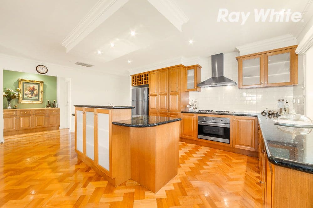 16 Thrush Street, South Morang VIC 3752, South Morang - Thumbnail 2