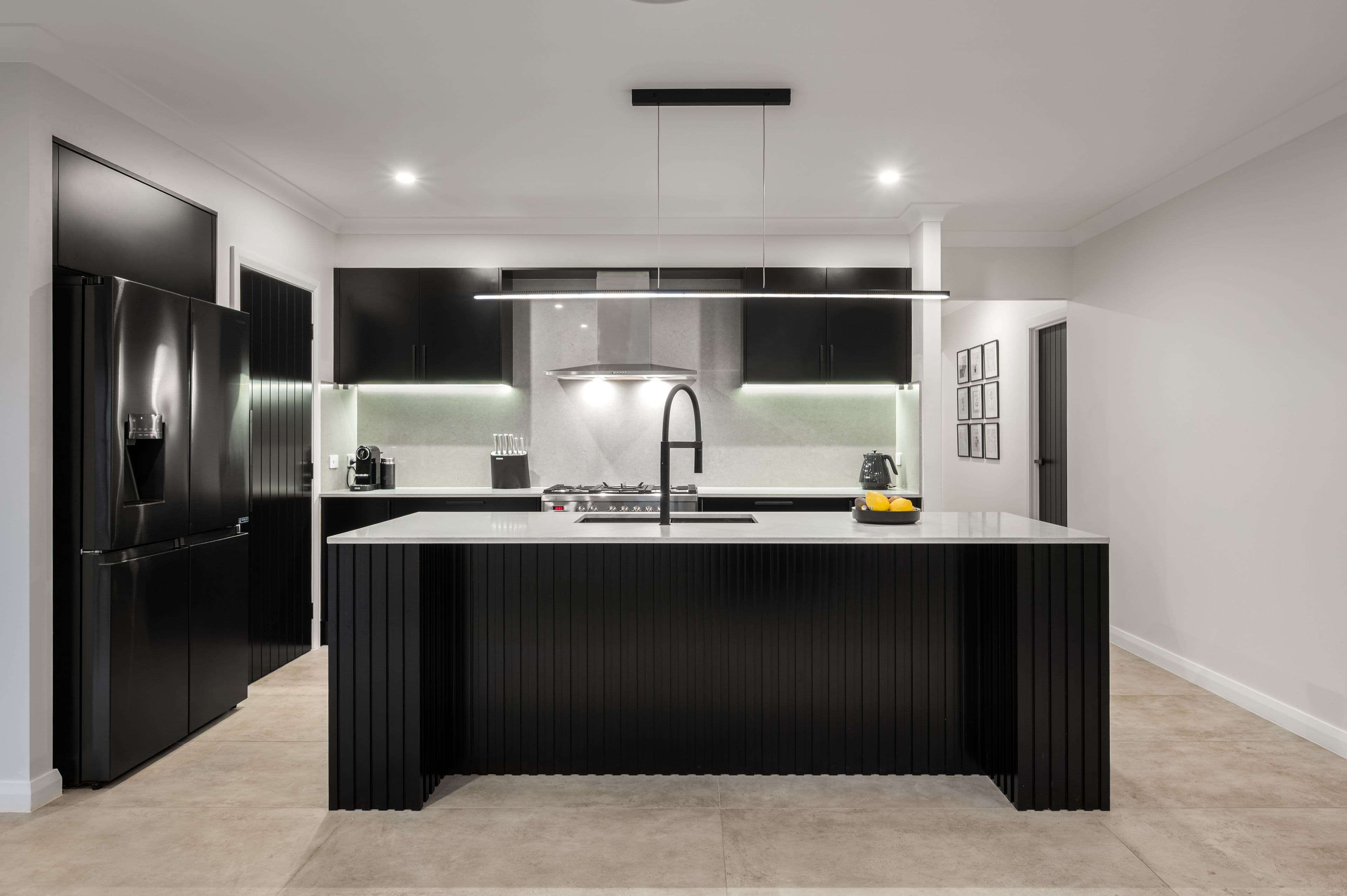 105 Pleasant Circuit, GLEDSWOOD HILLS NSW 2557, Gledswood Hills - Thumbnail 2