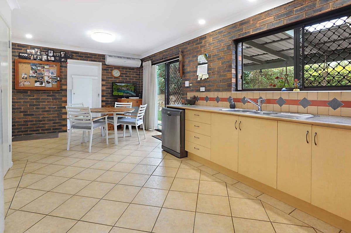 4 Agnew Street, Aspley QLD 4034, Aspley - Thumbnail 4