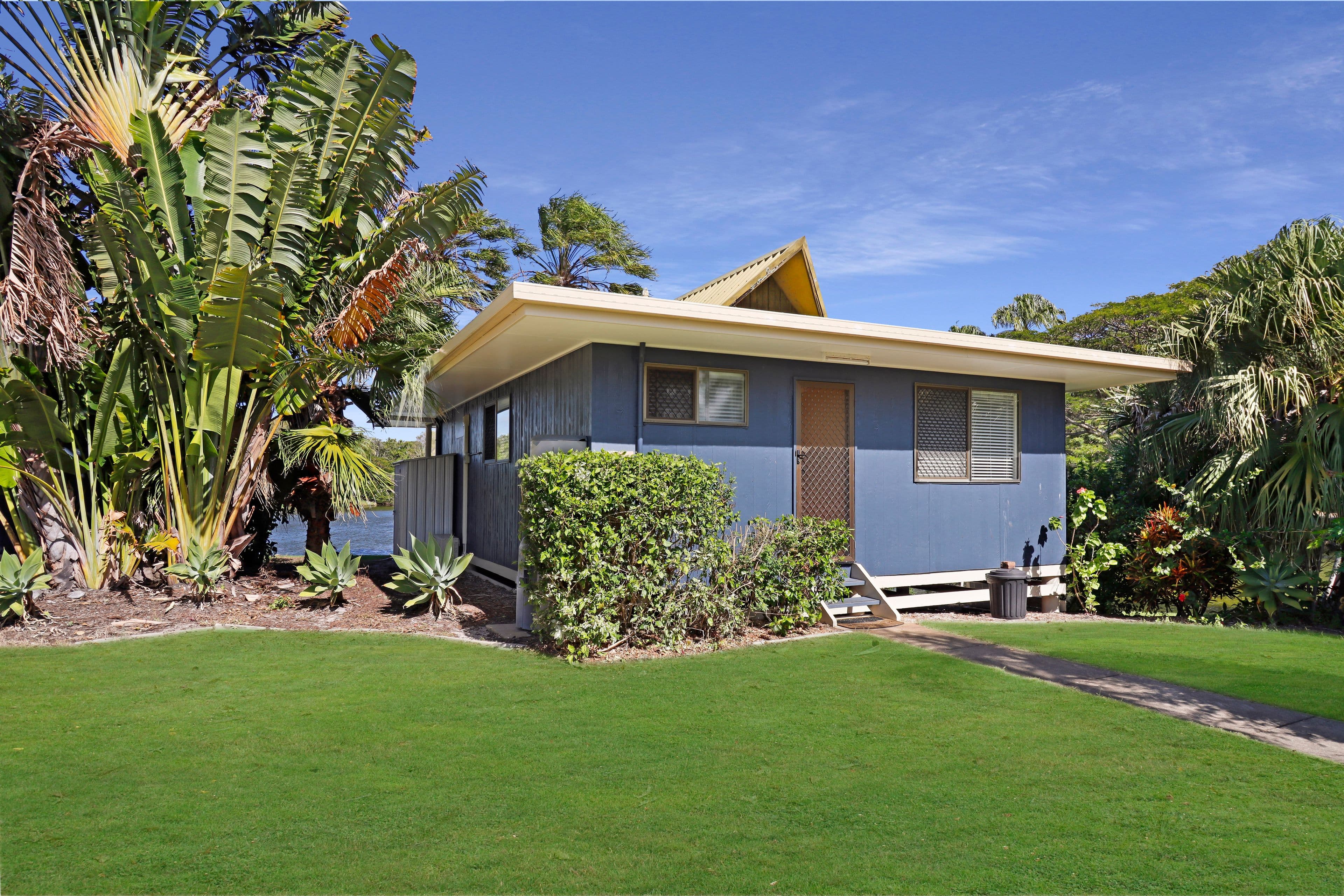 1 Shell Street, Urangan QLD 4655, Urangan - Thumbnail 2