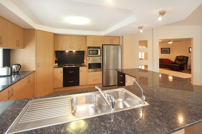3 Saltair Grove, HELENSVALE QLD 4212, Helensvale - Thumbnail 6