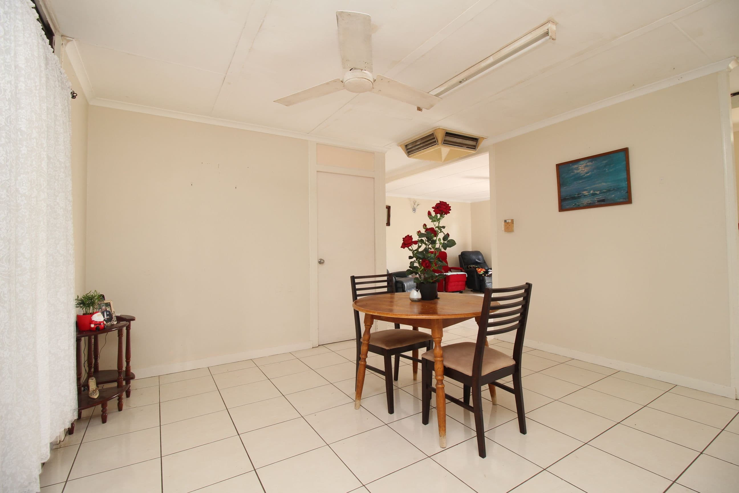 26 Diamond Avenue, Emerald QLD 4720, Emerald - Thumbnail 3