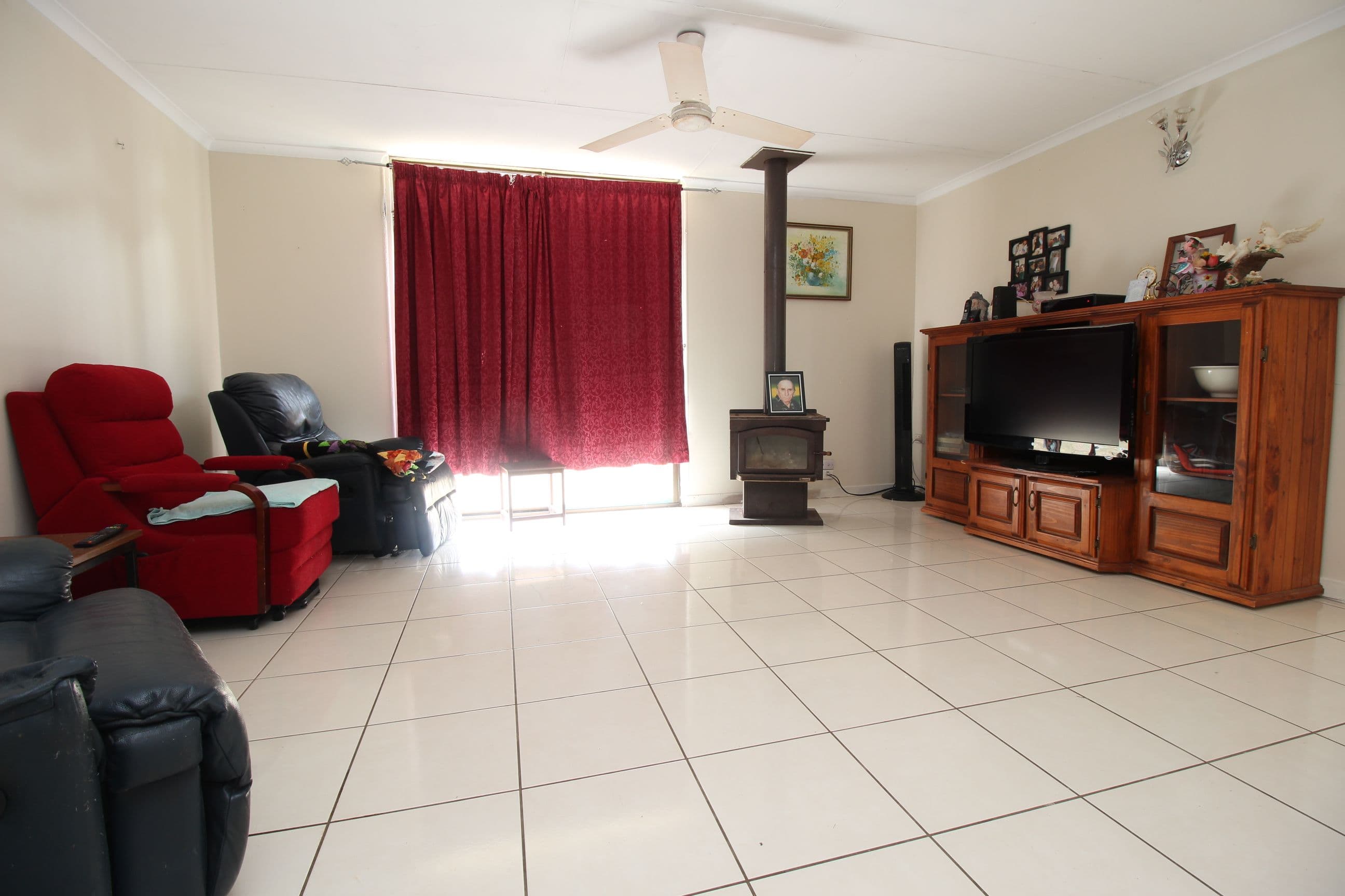 26 Diamond Avenue, Emerald QLD 4720, Emerald - Thumbnail 5