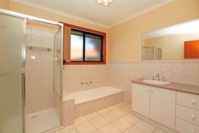96E Cheddar Road, Reservoir VIC 3073, Reservoir - Thumbnail 3
