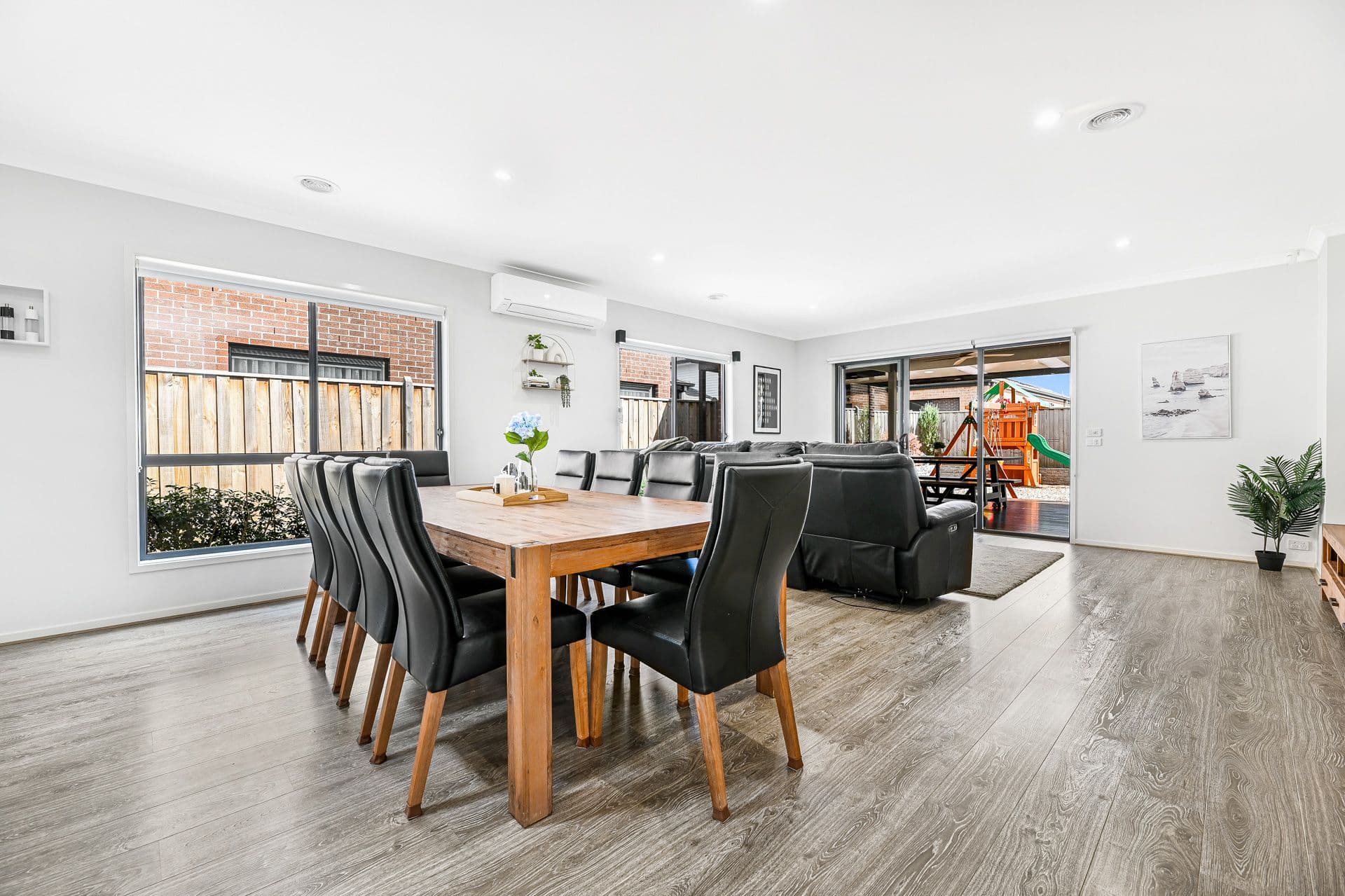 6 Bellotto Street, Cranbourne North VIC 3977, Cranbourne North - Thumbnail 4