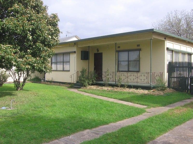 8 Kingsford Street, LAVERTON VIC 3028, Laverton - Image 1