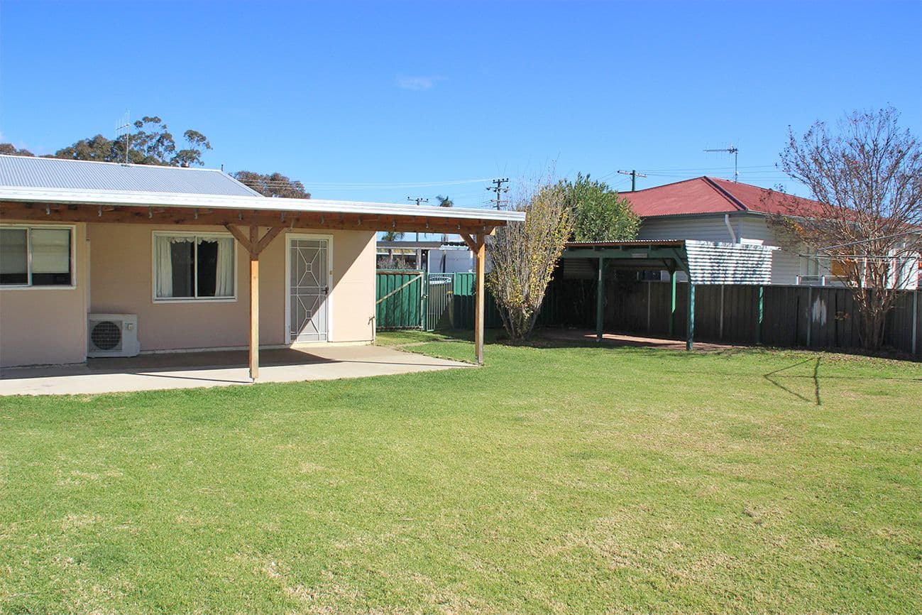 45 CHARLES Street, Coonabarabran NSW 2357, Coonabarabran - Thumbnail 2