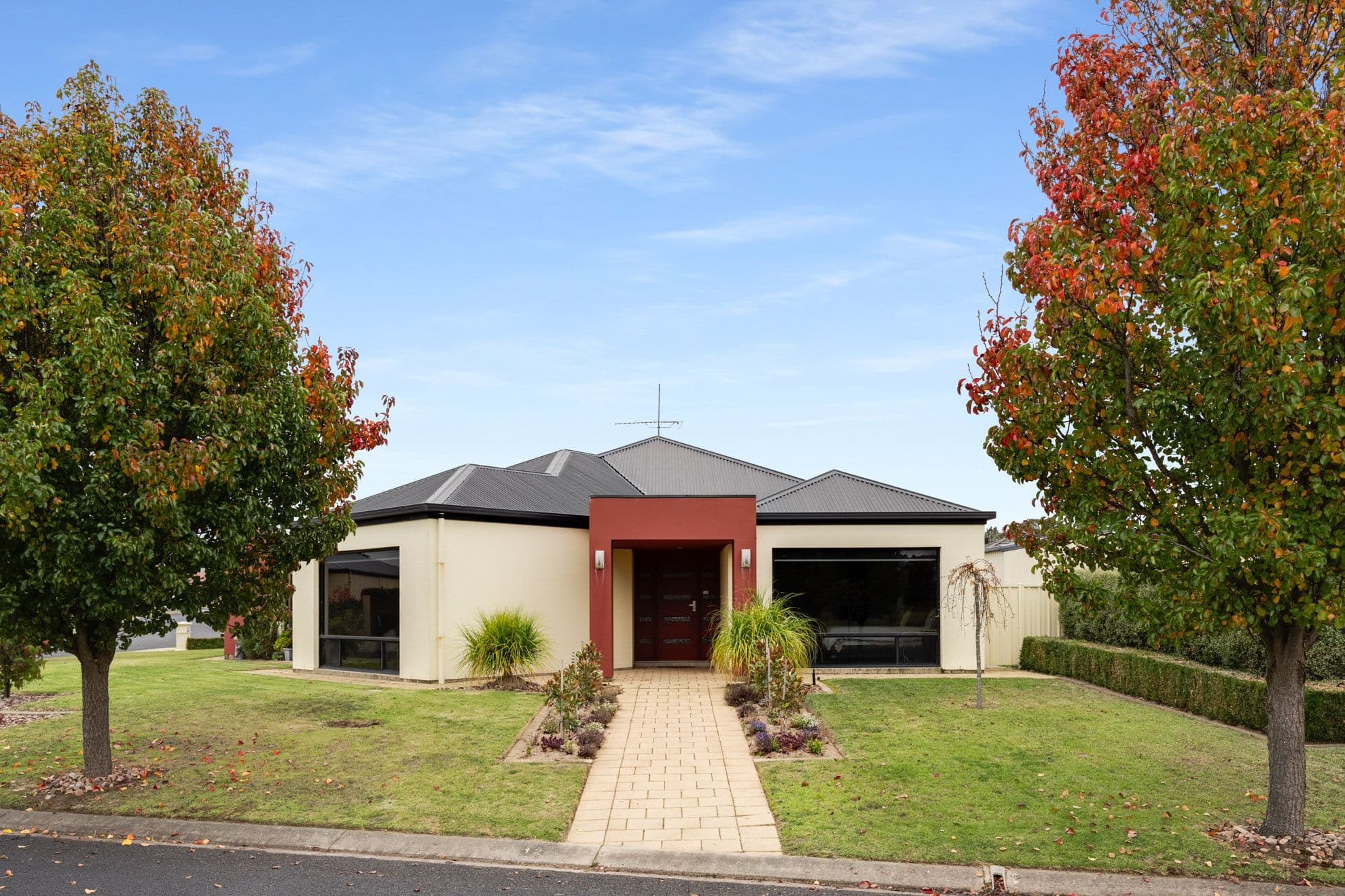 12 Oakridge Crescent, Mount Gambier SA 5290, Mount Gambier - Thumbnail 2