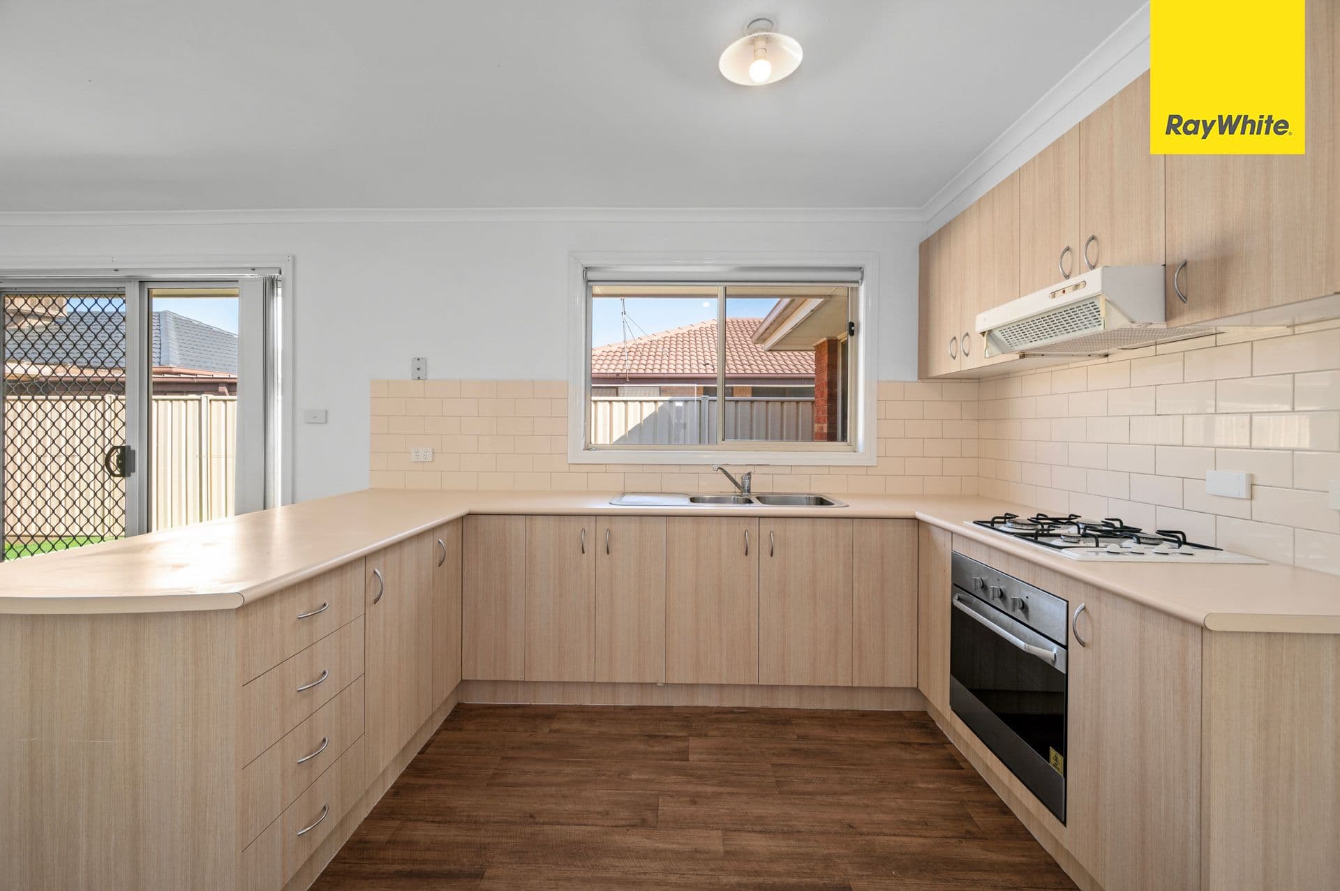 18 Creek Street, Melton South VIC 3338, Melton South - Thumbnail 6