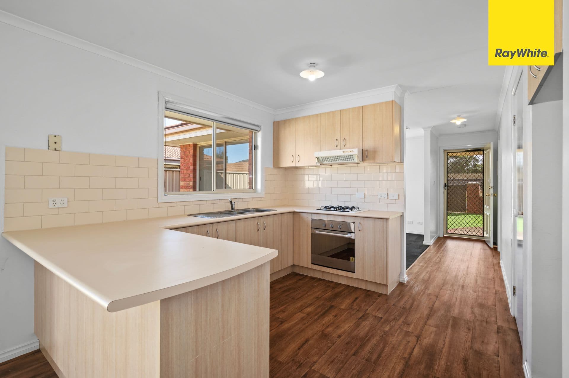 18 Creek Street, Melton South VIC 3338, Melton South - Thumbnail 7