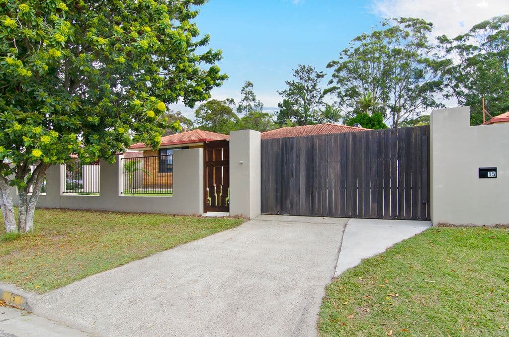 15 Colvillea Court, PALM BEACH QLD 4221, Palm Beach - Thumbnail 4