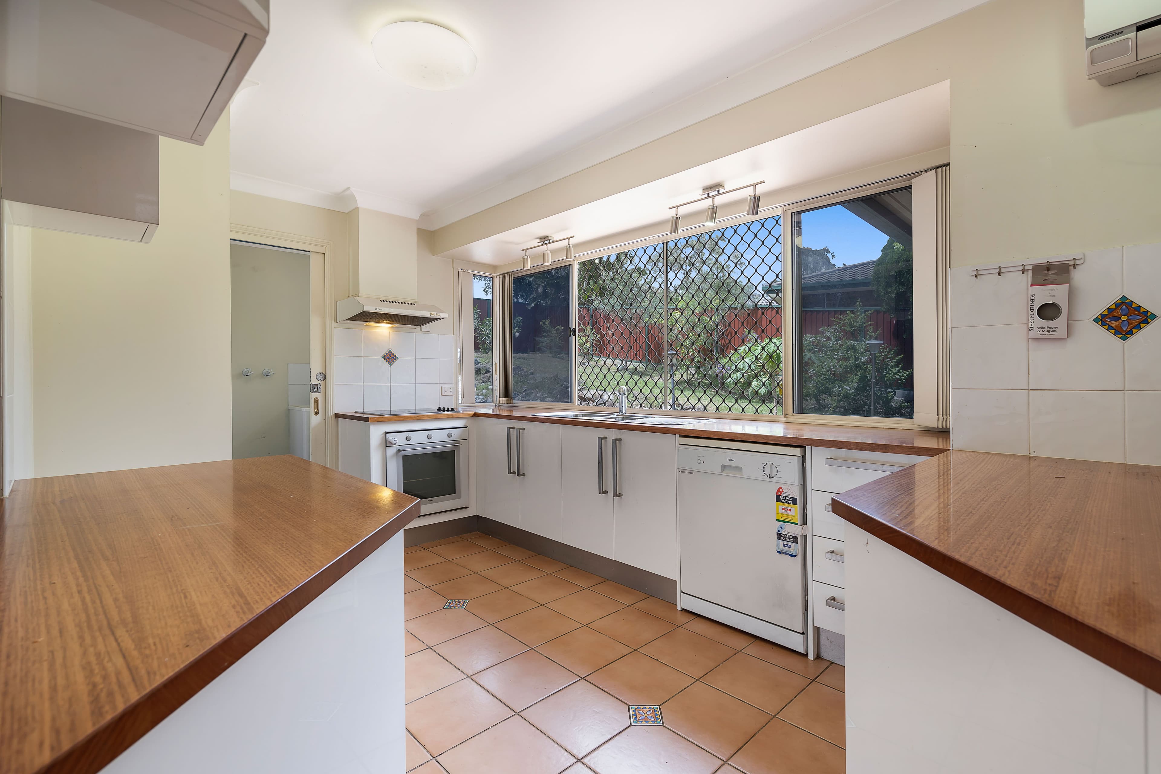 1 Borger Place, Edens Landing QLD 4207, Edens Landing - Image 1