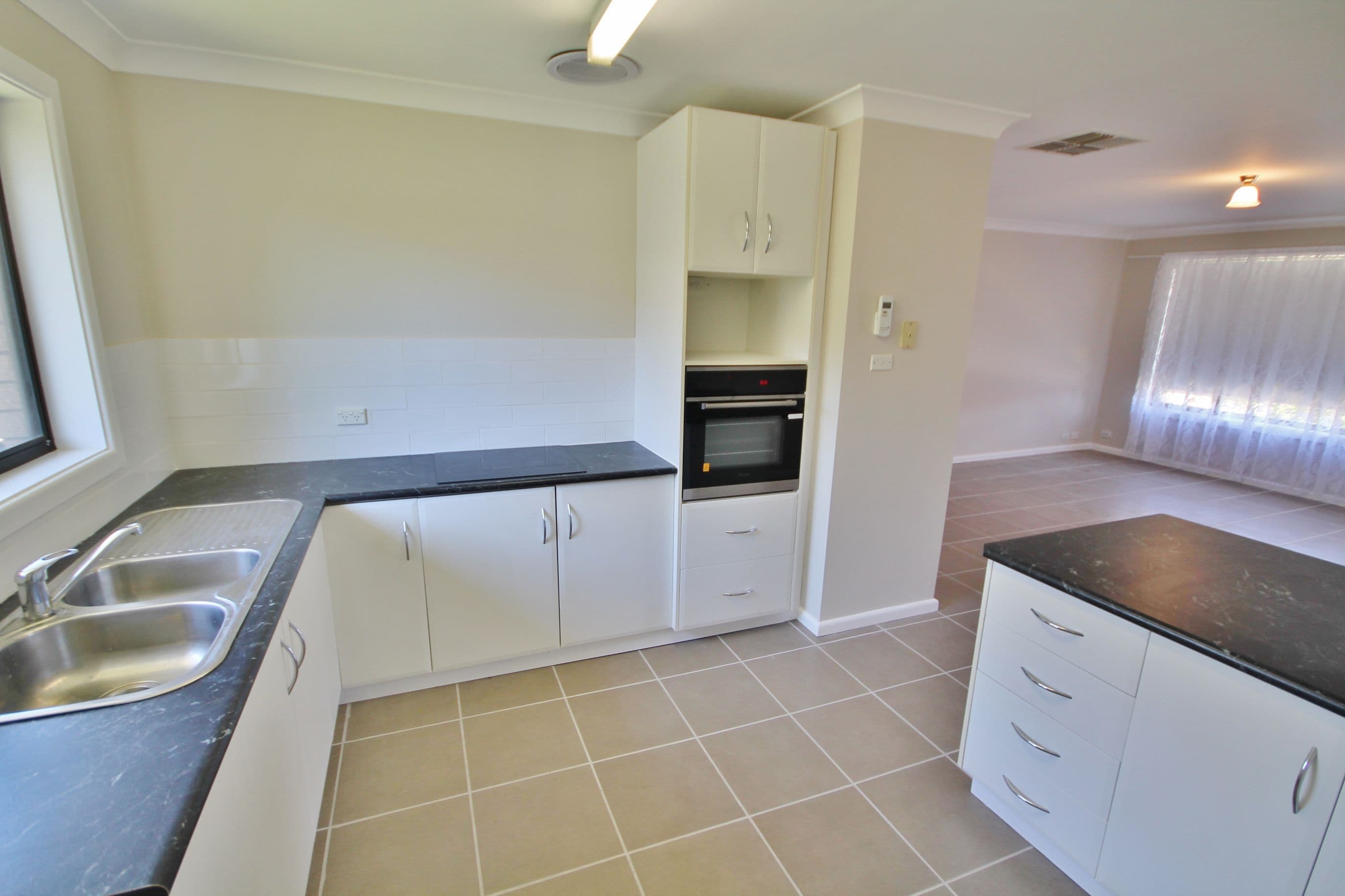 63 Blackett Avenue, Young - Thumbnail 7