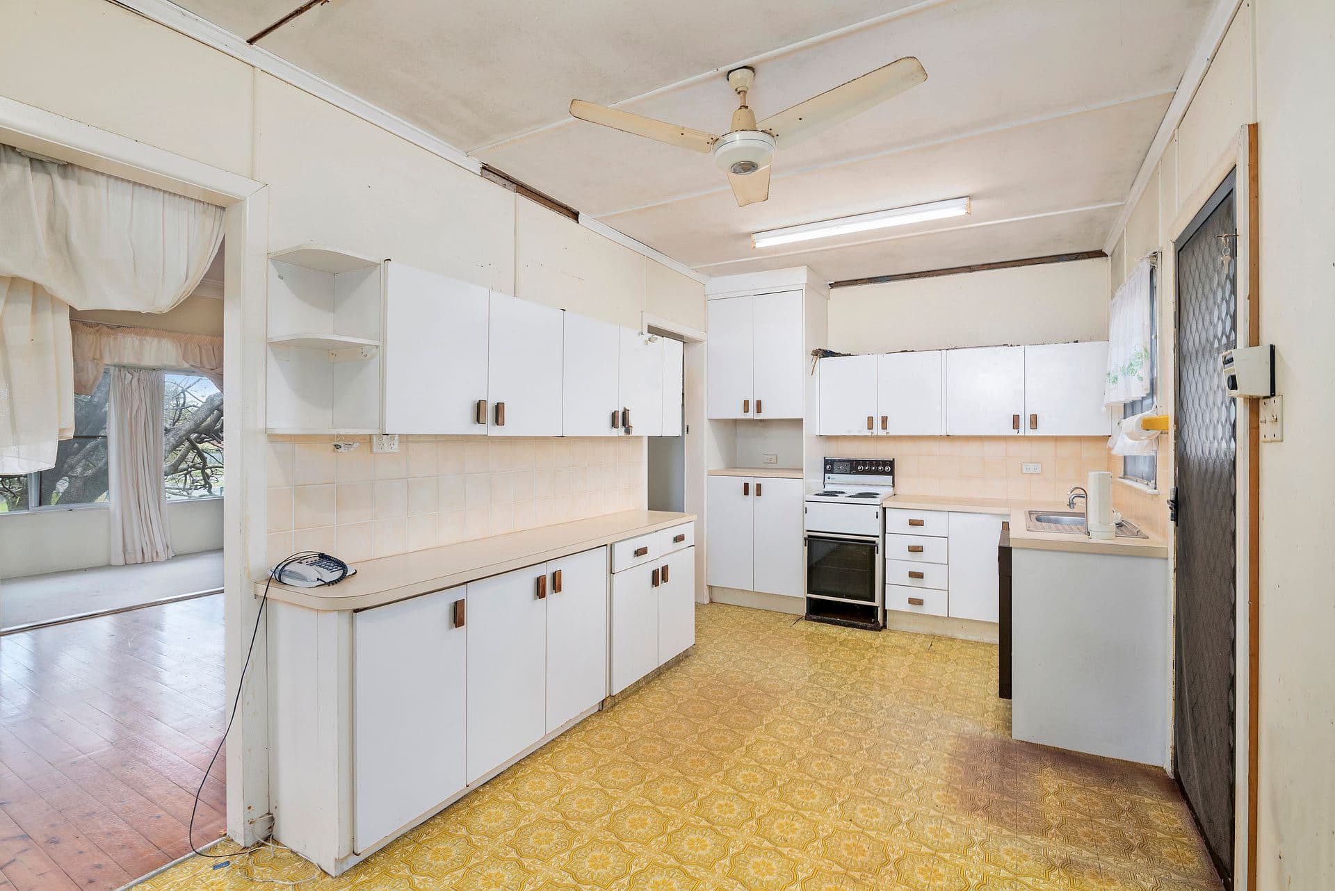 21 Kitchener Street, Tugun QLD 4224, Tugun - Thumbnail 5