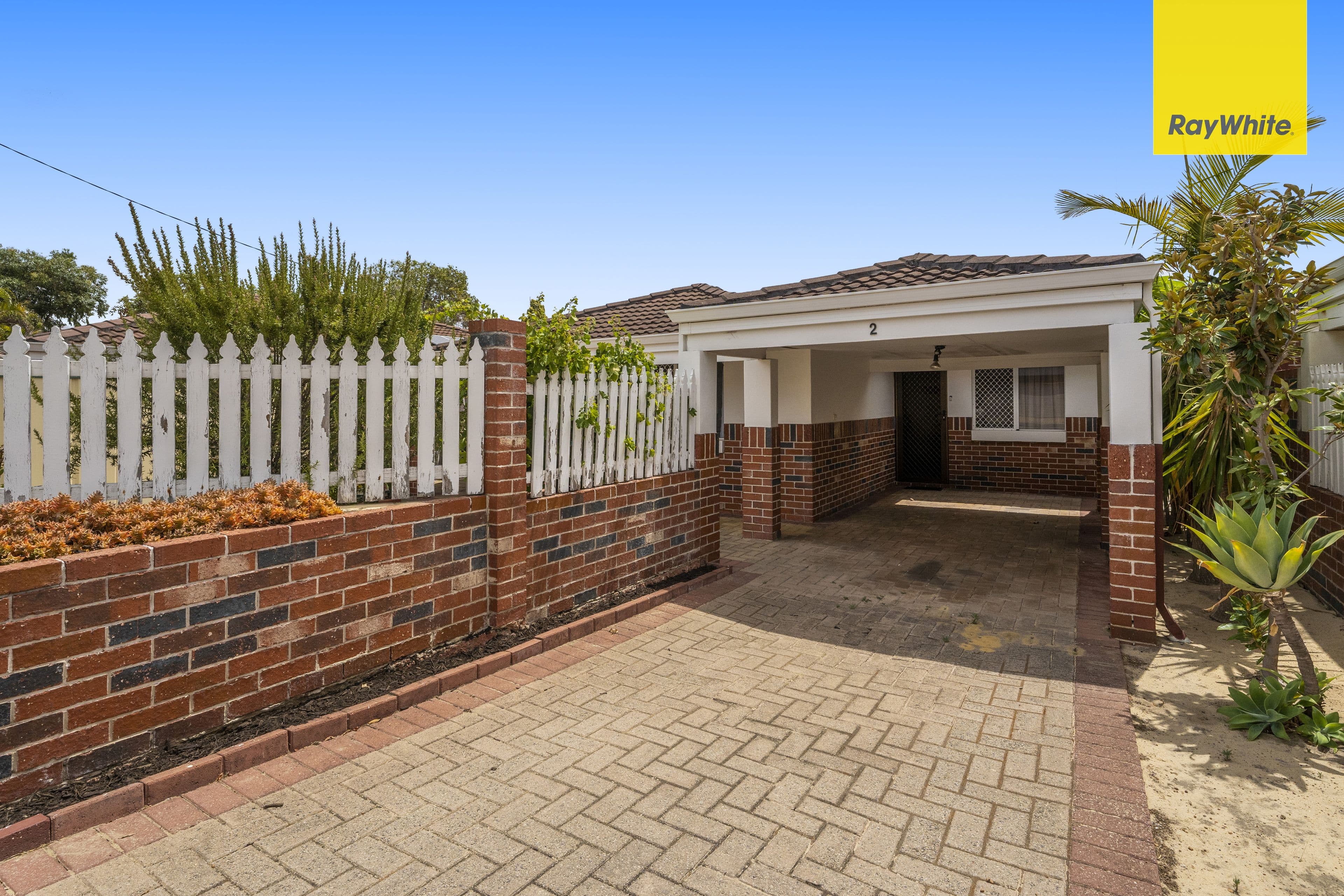 136 Hillsborough Drive, Nollamara WA 6061, Nollamara - Thumbnail 3