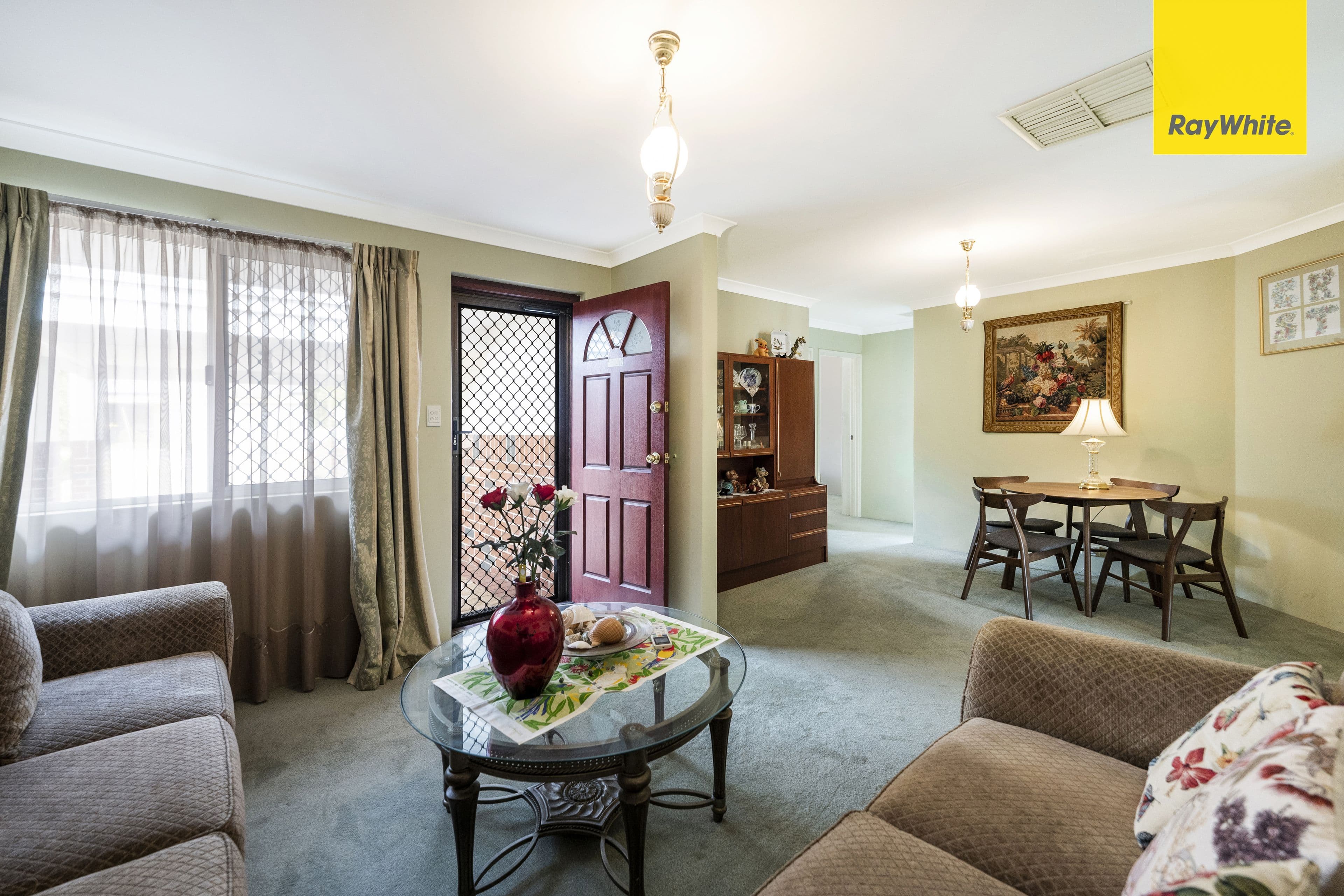 136 Hillsborough Drive, Nollamara WA 6061, Nollamara - Thumbnail 4