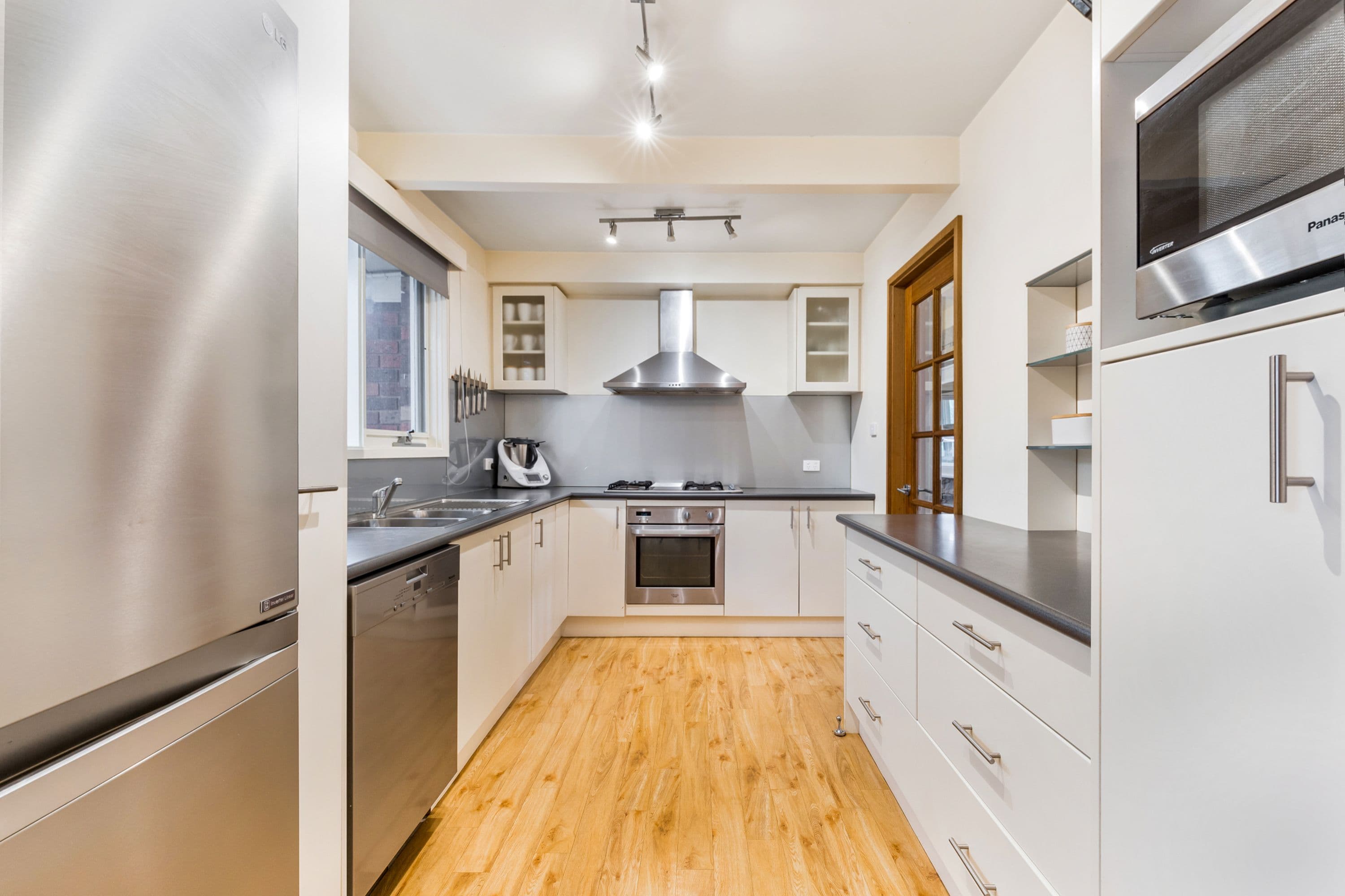 5 Bromley Close, Ferntree Gully VIC 3156, Ferntree Gully - Thumbnail 3