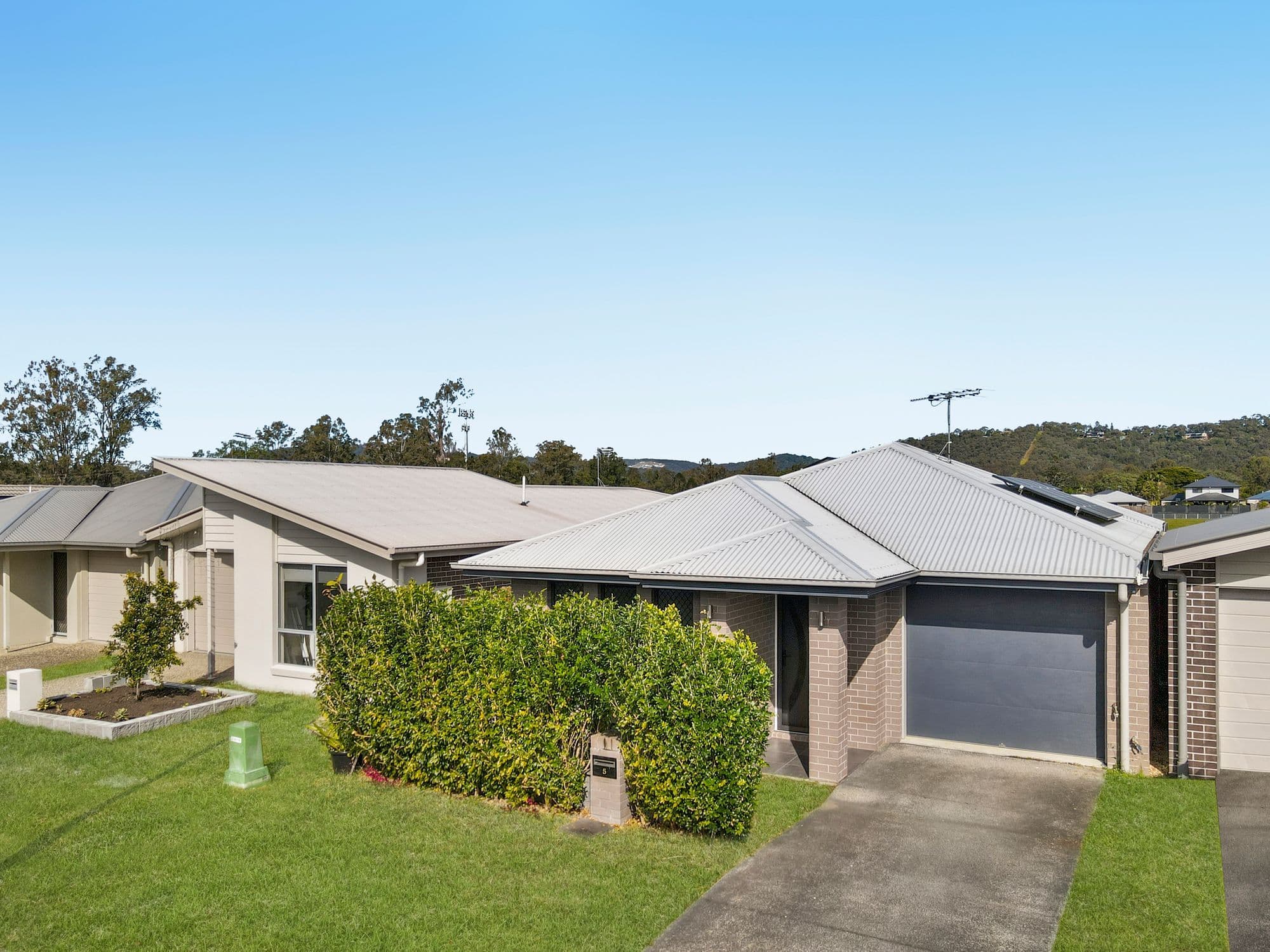 5 Windmill Place, Belivah QLD 4207, Belivah - Thumbnail 2