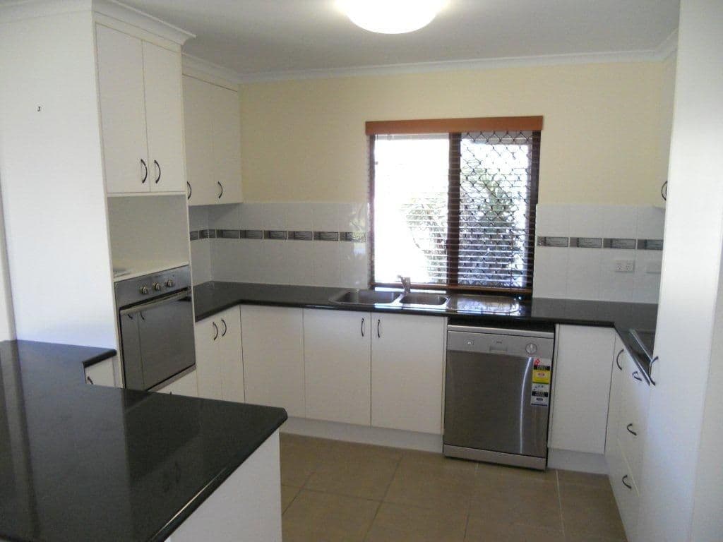 22 Eva Parade, GLENELLA QLD 4740, Glenella - Thumbnail 2