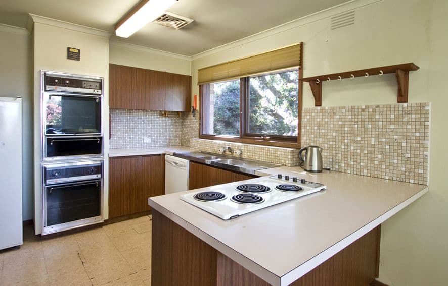 139 Mountain View Road, BRIAR HILL VIC 3088, Briar Hill - Thumbnail 3