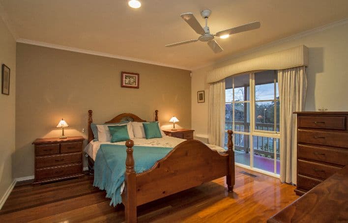 18 Cosham Court, GREENSBOROUGH VIC 3088, Greensborough - Thumbnail 8
