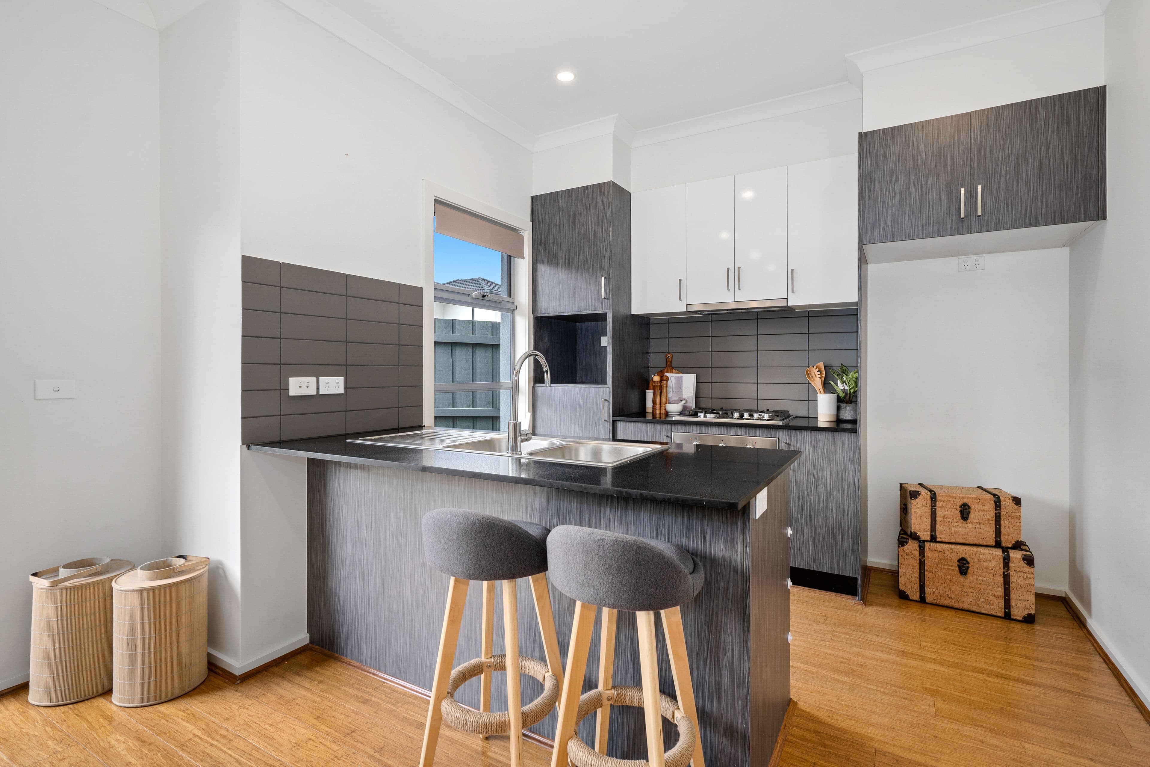 3 Crabtree Court, Reservoir VIC 3073, Reservoir - Thumbnail 4