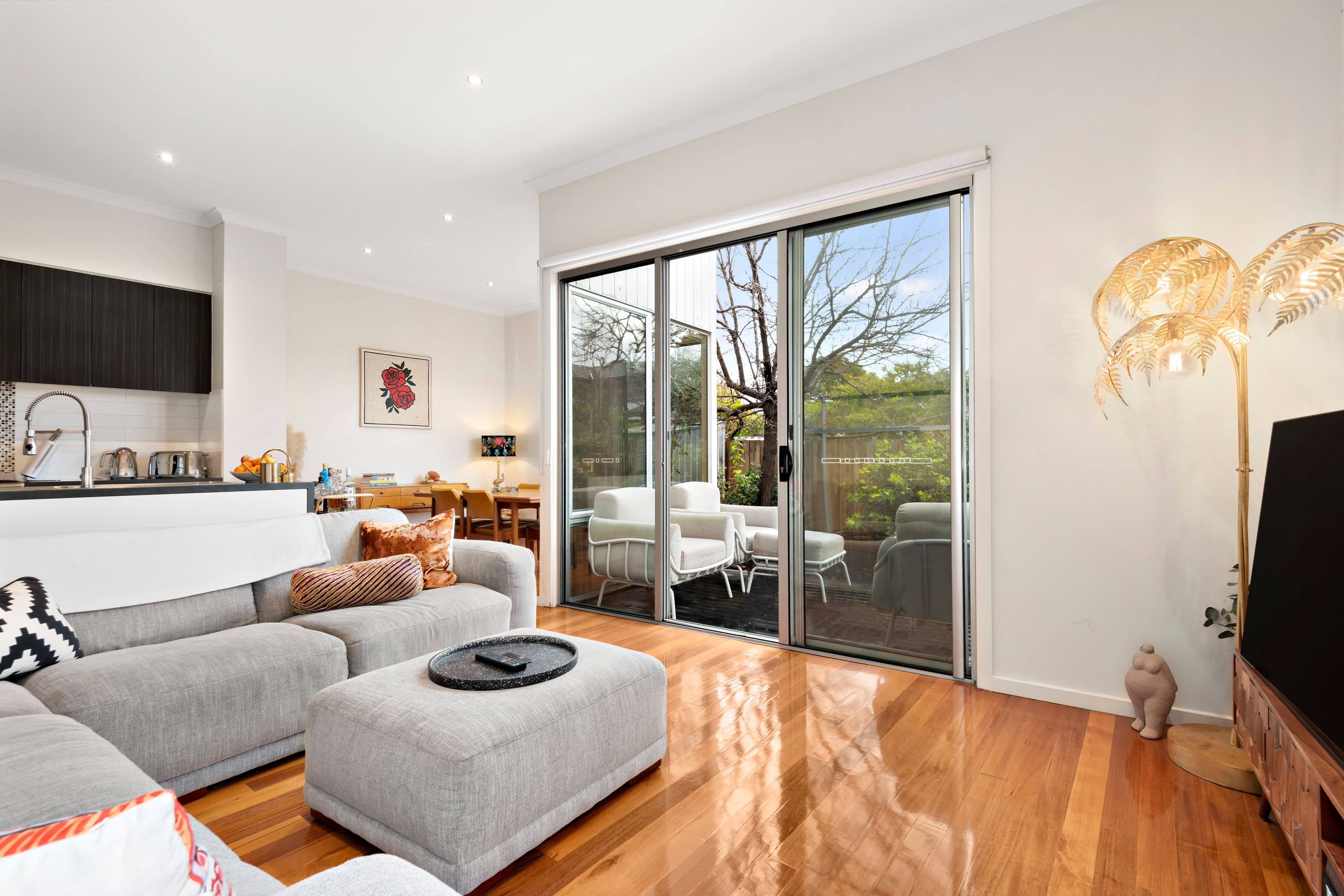2 Moona Court, Chadstone VIC 3148, Chadstone - Thumbnail 2