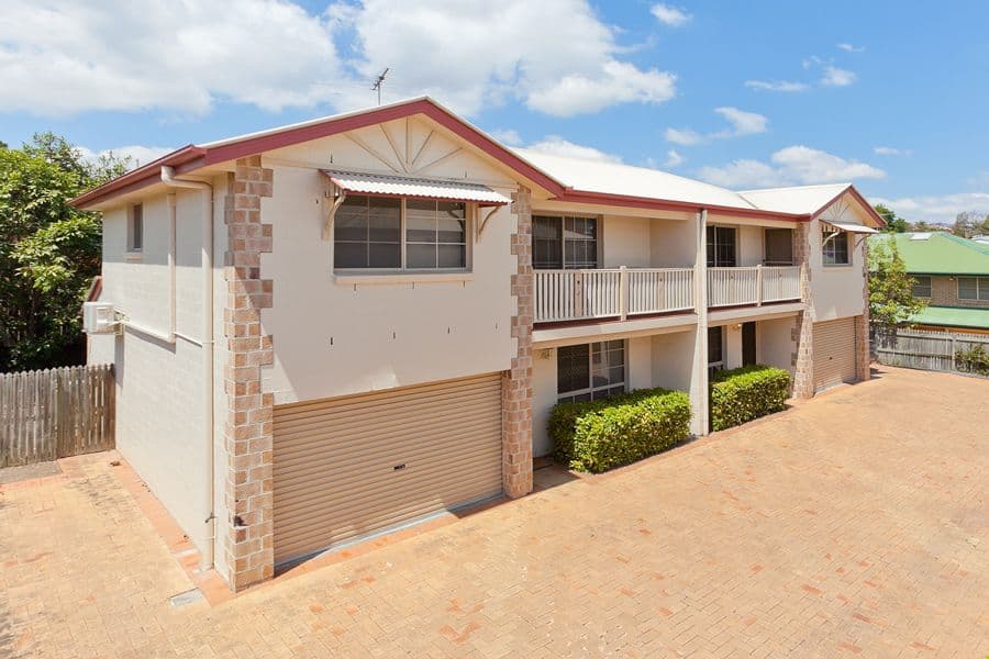 74 Newdegate Street, GREENSLOPES QLD 4120, Greenslopes - Image 1